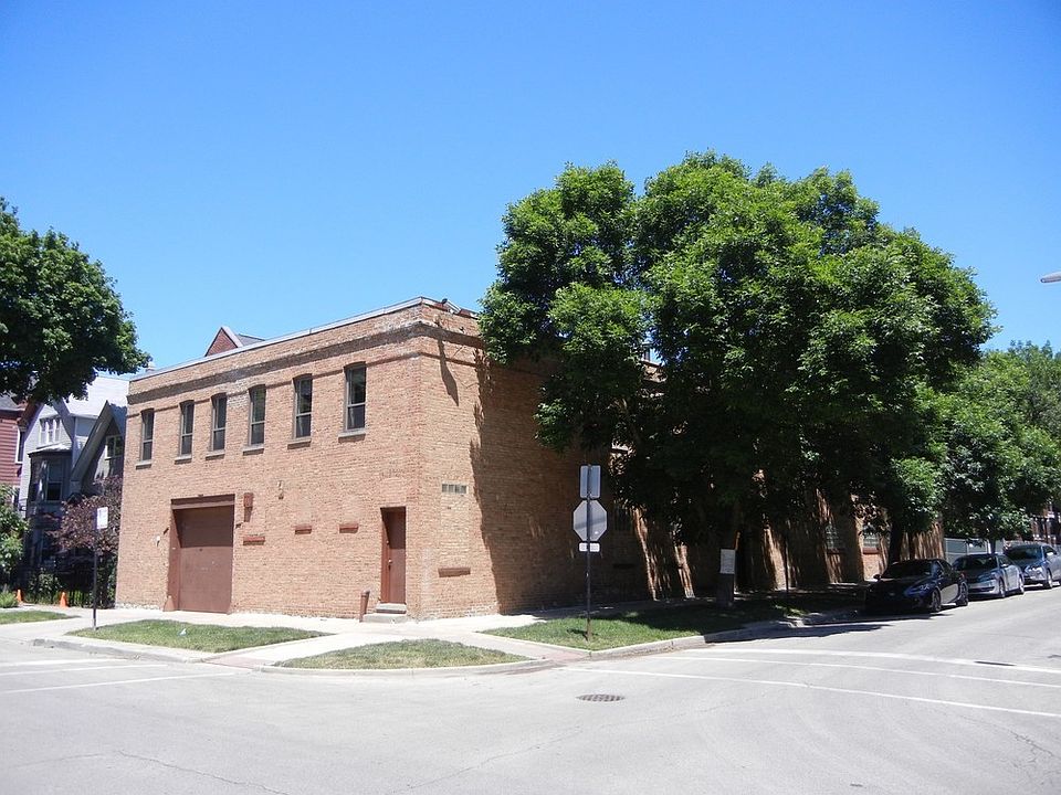 1st image of 3235 N Lakewood Ave