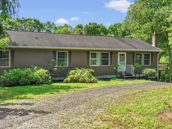 61 Parker Hill Road South, Haddam, CT 06441