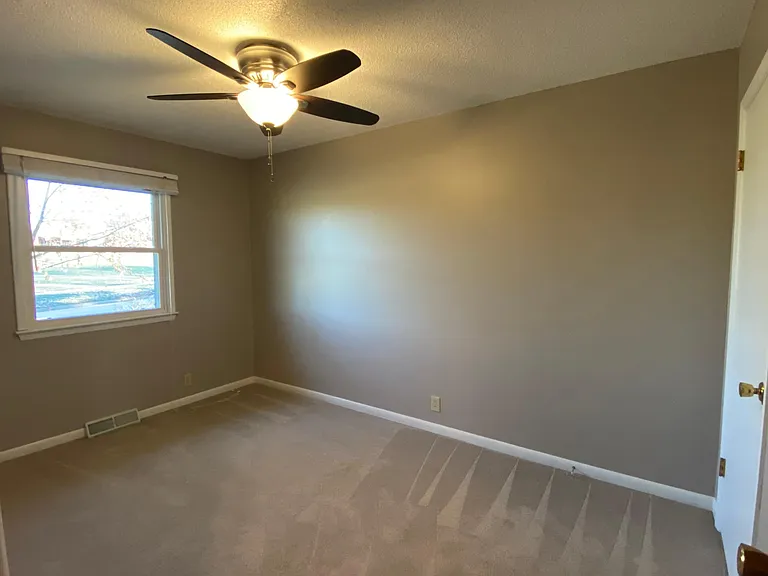 1619 Grove St — Photo 11