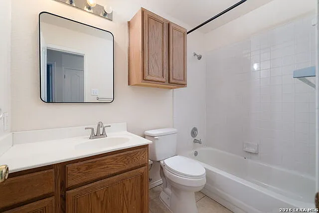 30 Pembroke Ln — Photo 16
