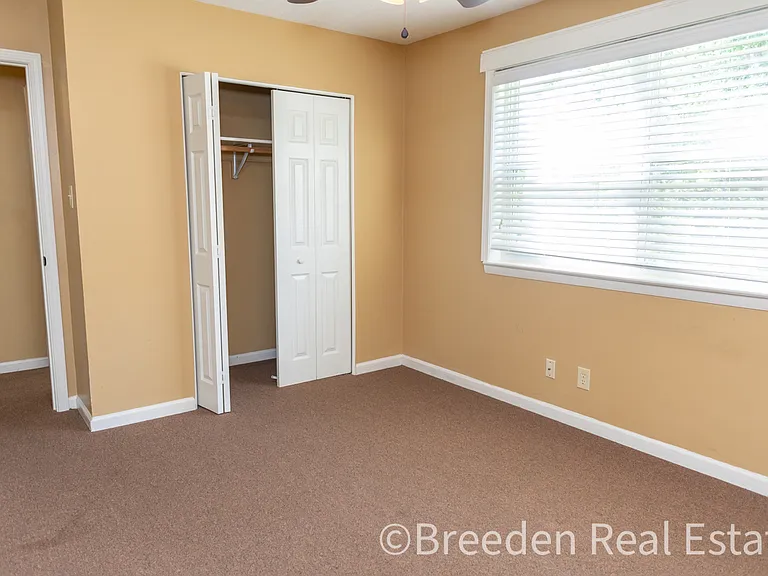 239 Maple St #203-A — Photo 9
