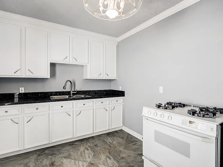 731 Columbia St #3 — Photo 4