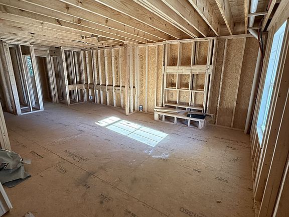5th image of 1640 Evans Rd