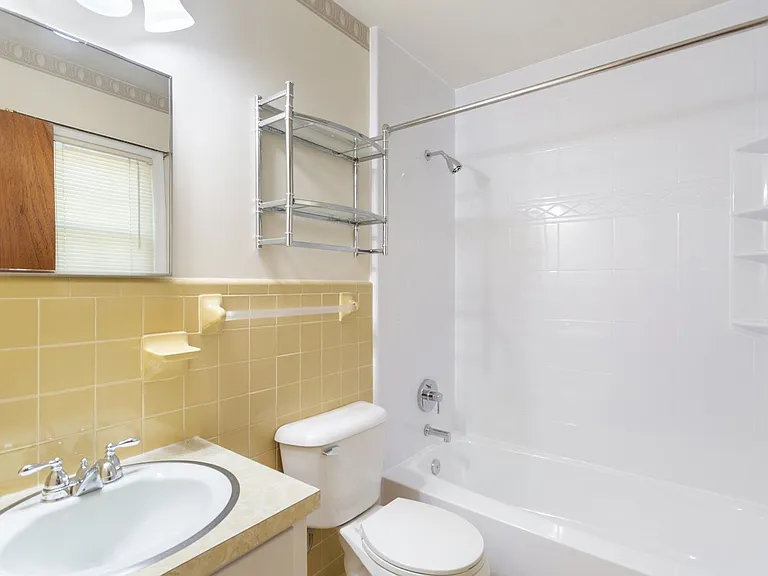 106 Rowe Dr — Photo 15
