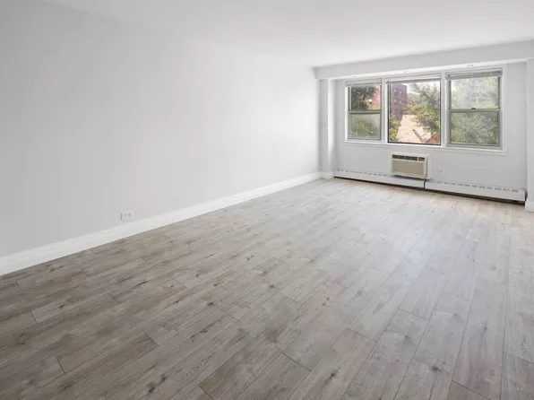 172-70 Highland Avenue image 2 of 10