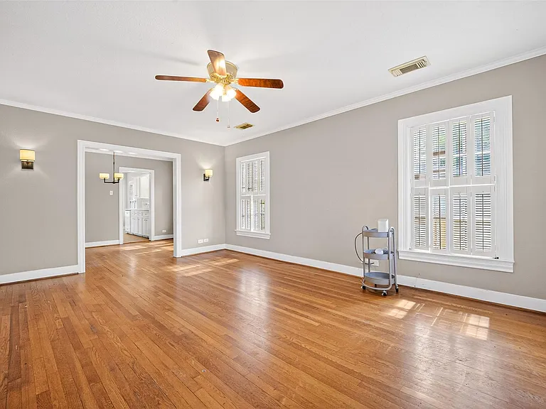 1210 Shearn St — Photo 5