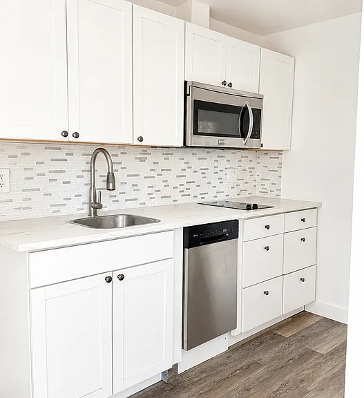 3660 NE 6th Ave #FRONT — Photo 1