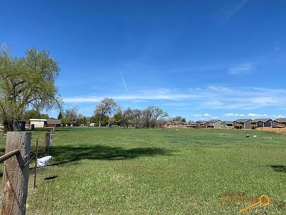 4th image of 2918 Garden Ln