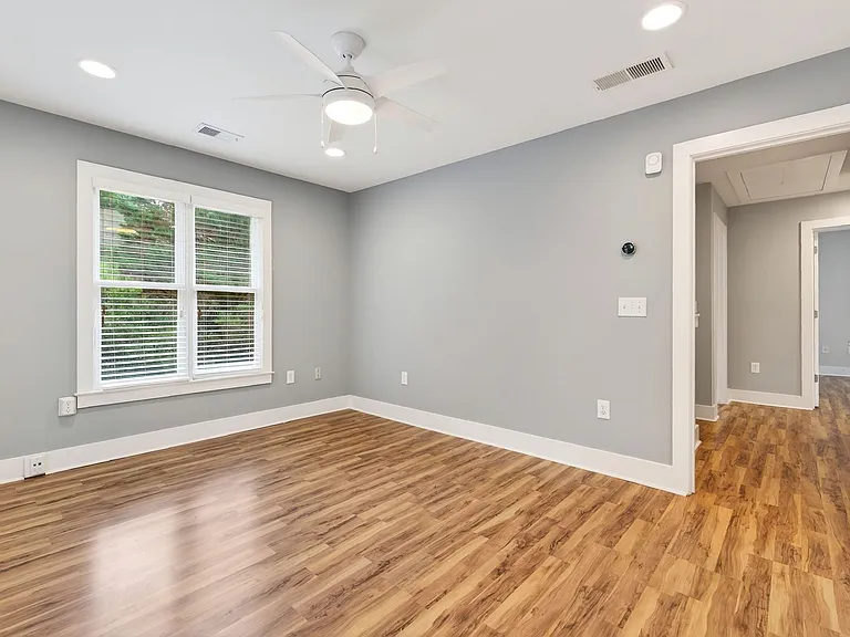 2801 Arborcrest Dr — Photo 9