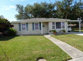 30 Creagan Ave, Gretna, LA 70053