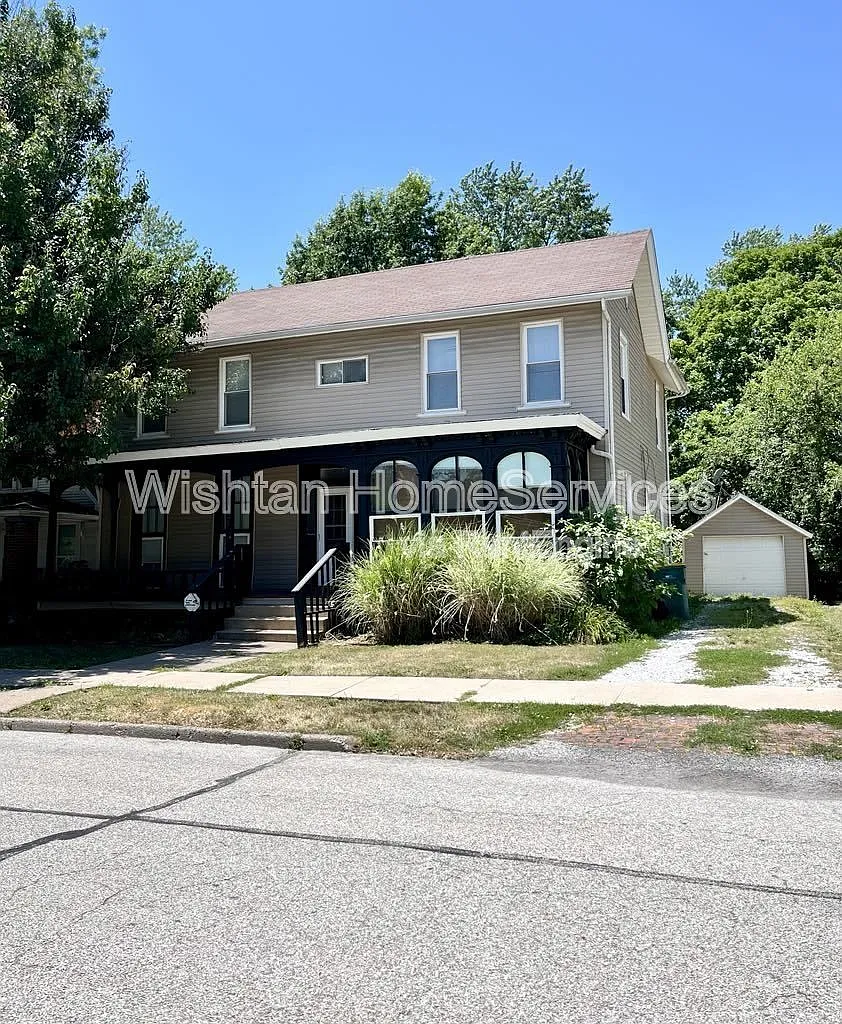 2 bed, 1.0 bath, $730 — Photo 1