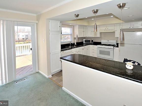5th image of 7102 Captains Cove Ct