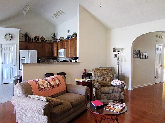4th image of 8316 Somerset Way