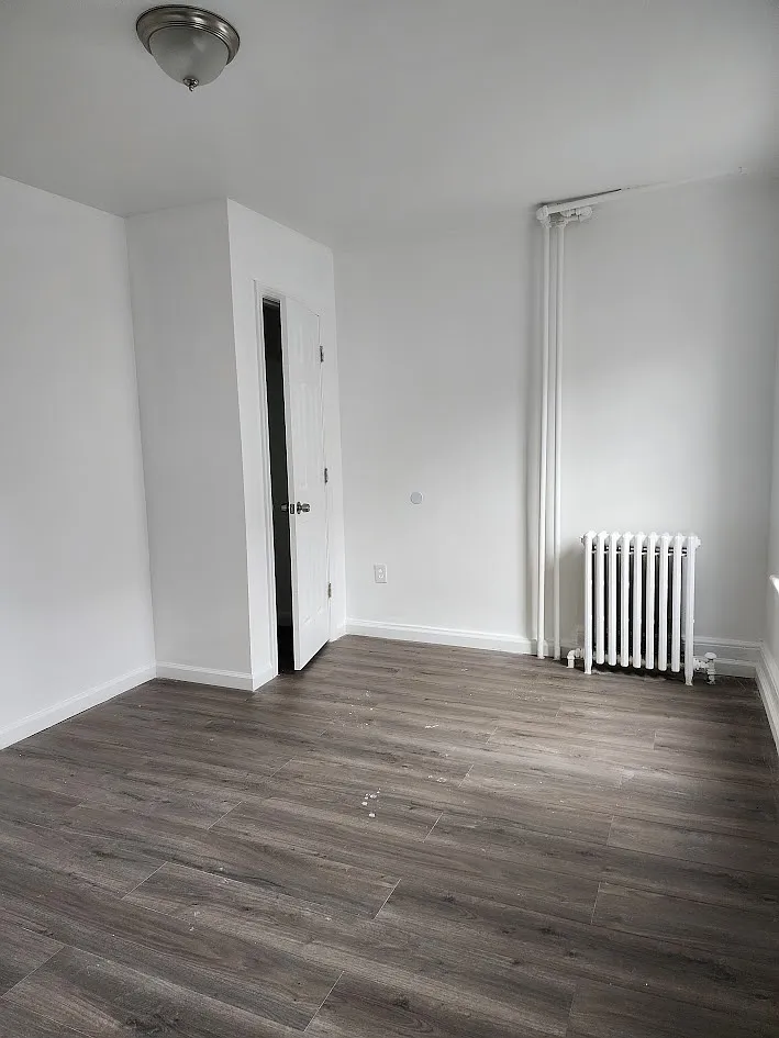 2 bed, 1000 sqft, $2,600 — Photo 3