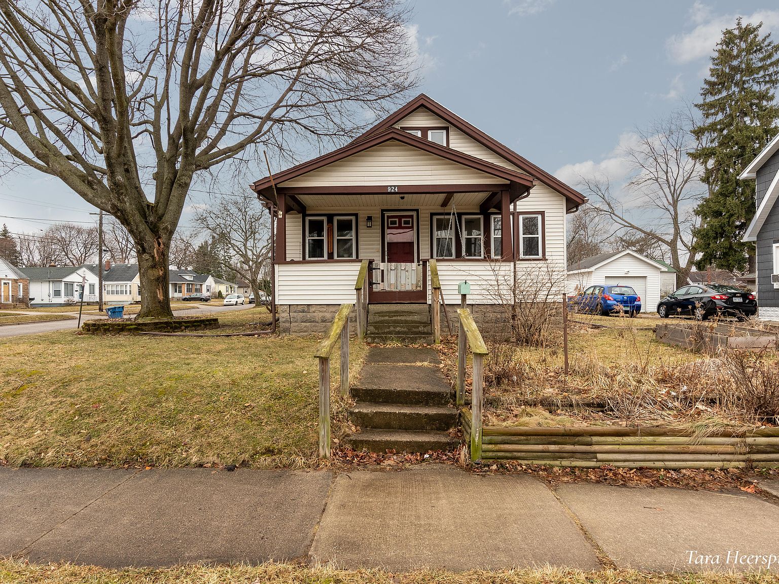 924 Spencer St NE, Grand Rapids, MI 49505 Zillow