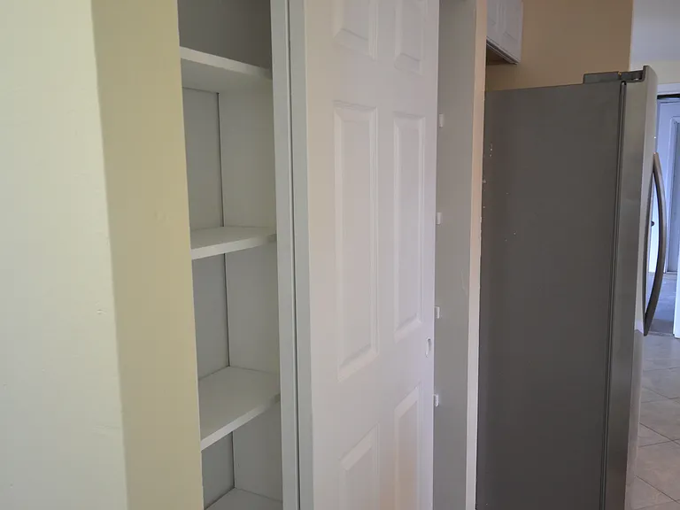 1351 Whitehall Ln — Photo 17
