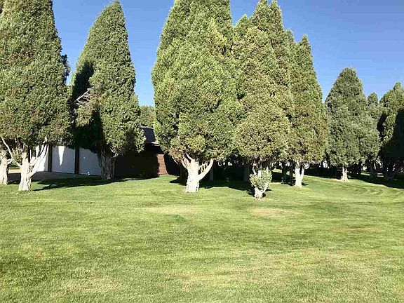 4th image of 731 Pioneer Dr