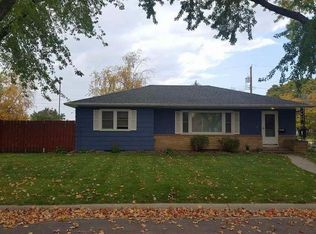 303 Dillon Ave, Mankato, MN 56001