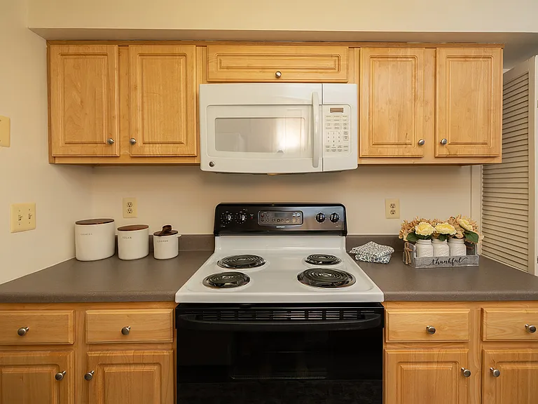 Chapel Valley Townhomes — Photo 8