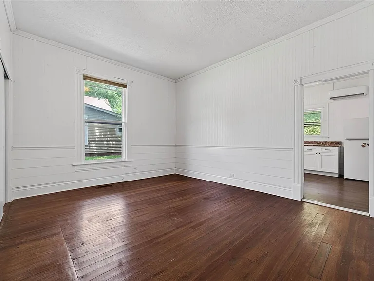 132 S McPherson St — Photo 13