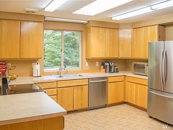 4th image of 6422 33rd Ave NW