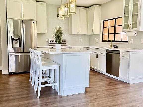 5th image of 1050 Blackwater Dr #1