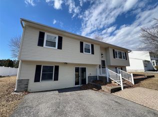 211 Butter Hill Dr, New Windsor, NY 12553