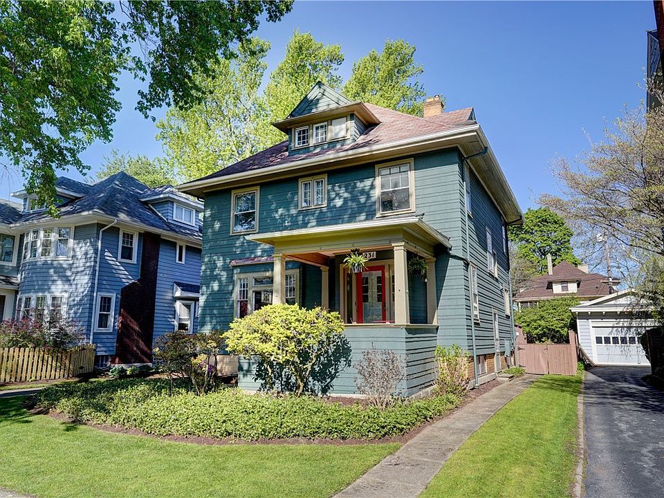 1st image of 231 Vassar St