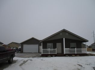 5608 Stoneview Ave, Williston, ND 58801