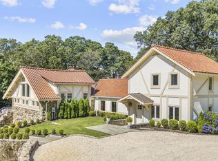 7 Topping Ln, Norwalk, CT 06854