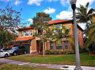 15645 SW 26th Ter, Miami, FL 33185