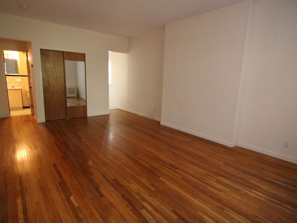 2nd image of 321 W 105th St #5B