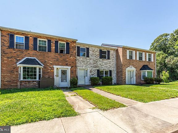 3rd image of 9018 Cheval Ln