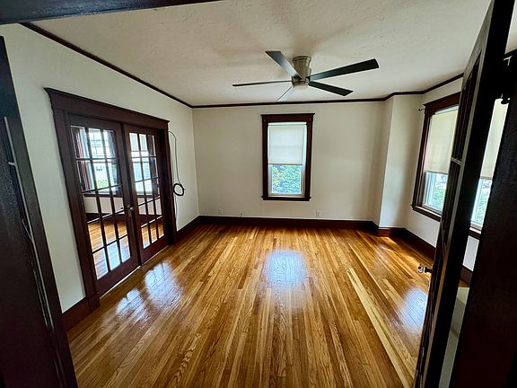 2nd image of 427 Pleasant St #1