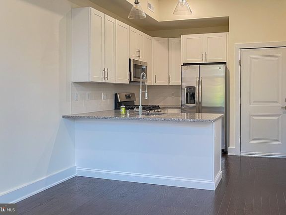 5th image of 514 W Montgomery Ave APT 8
