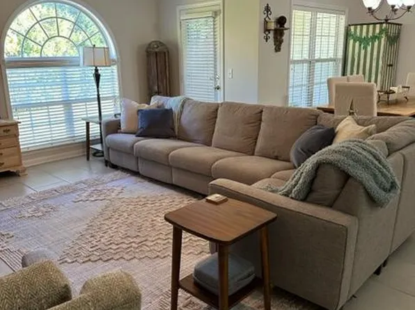 6118 Hedgecock Cir APT 3C, High Point, NC 27265