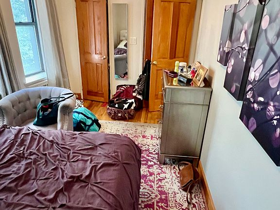 5th image of 303 W 92nd St #3A