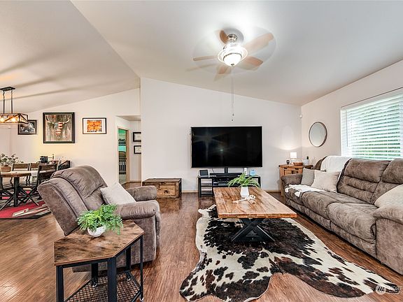 5th image of 30 NE Santa Maria Lane