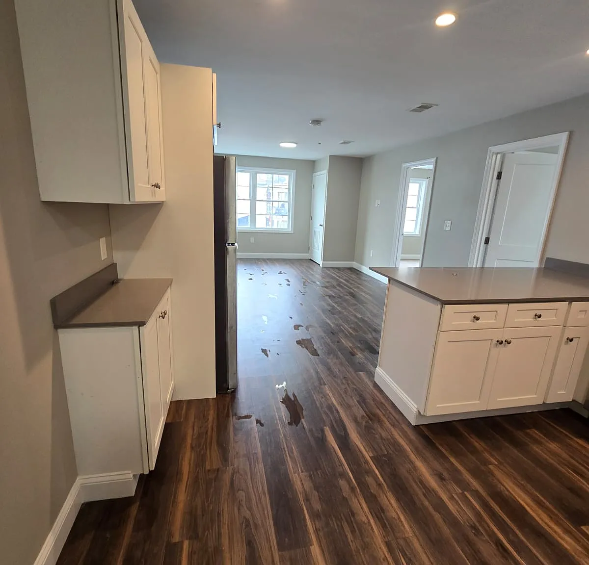 4 bed, 1.5 bath, 1100 sqft, $3,450 — Photo 2