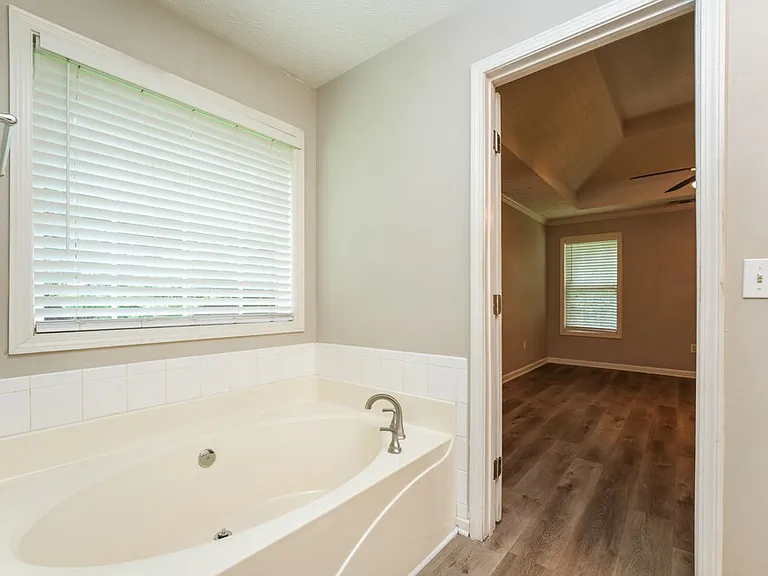 663 Stonecrest Dr — Photo 12