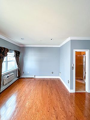 4th image of 108 Dolphin Ct Unit A