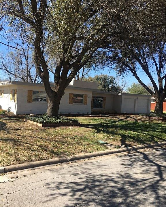 1st image of 3521 Norton Dr