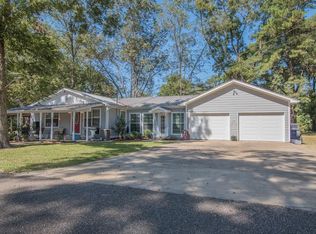 318 W Beck Ave, Oakdale, LA 71463