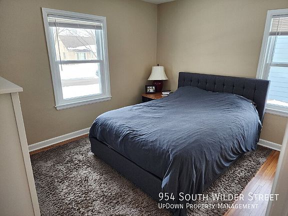 5th image of 954 Wilder St S