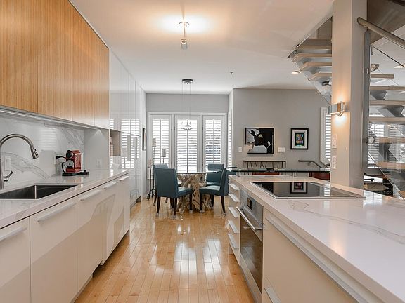 4th image of 909 Cowper St