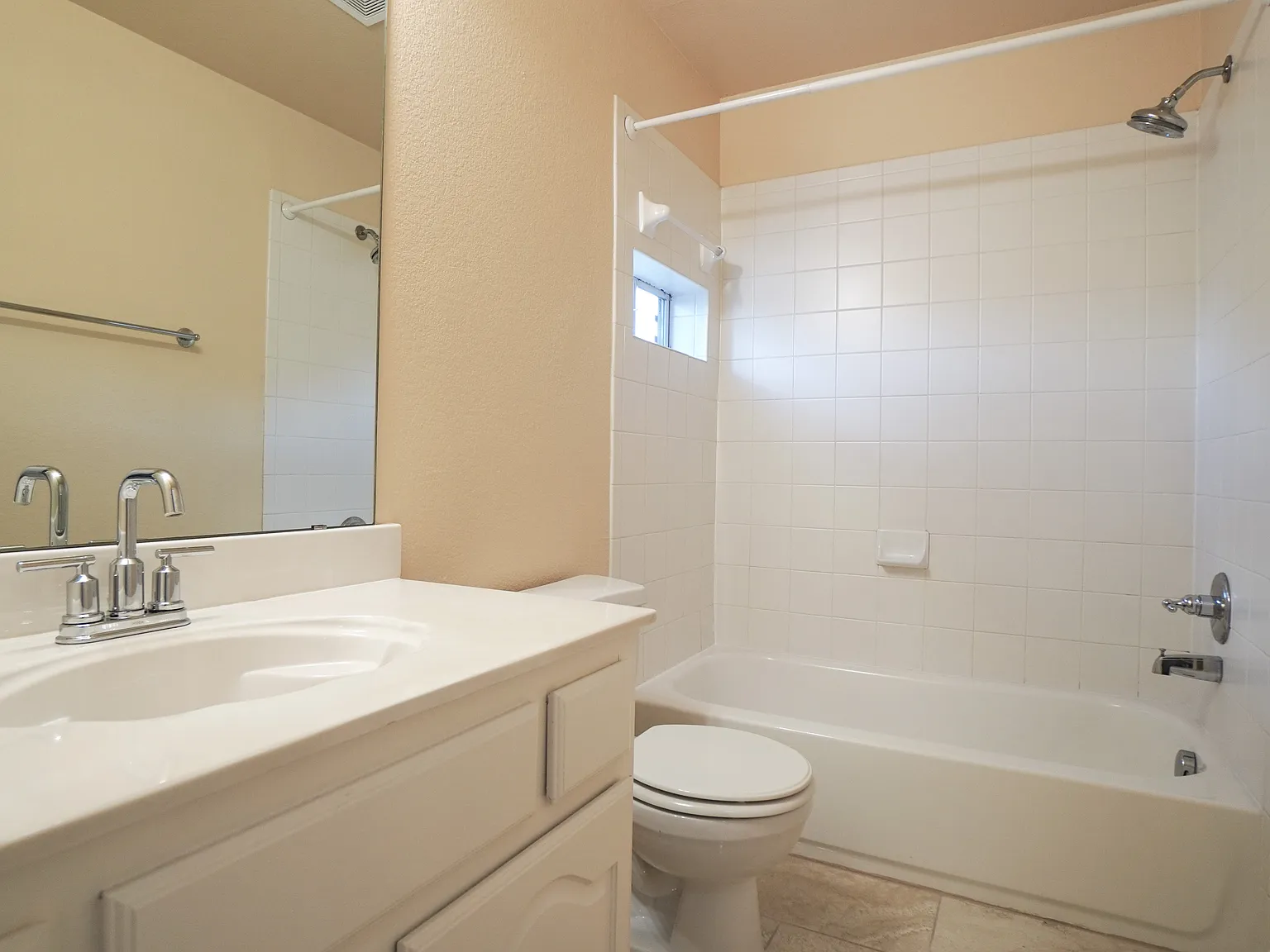 5 bed, 3567 sqft, $3,100 — Photo 4