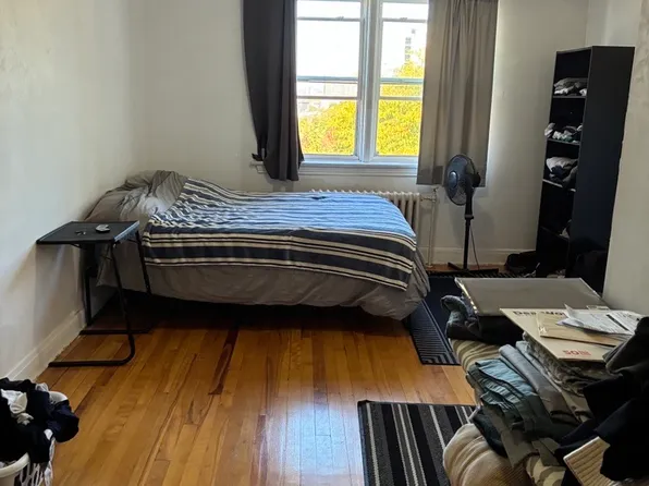 600 Laurier Ave W #18, Ottawa, ON K1R 6L1