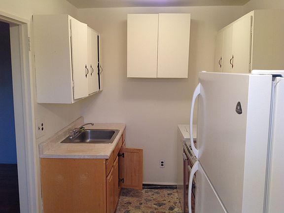 3rd image of 16386 17th Ave