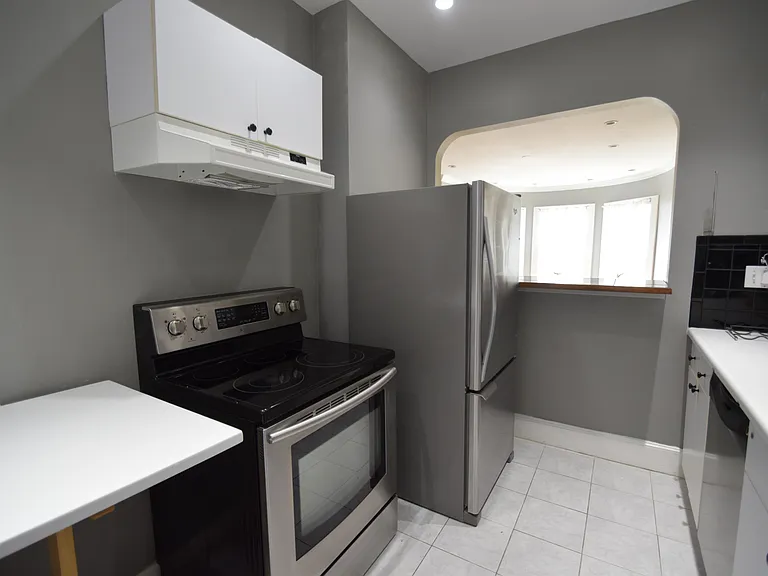 1402 Beacon St #3 — Photo 10