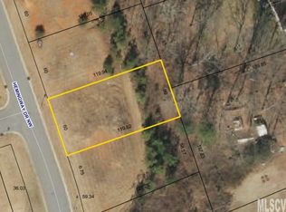 3938 Hemingway Dr NW, Hickory, NC 28601